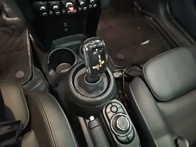 MINI Hatch — Фото автомобиля 13