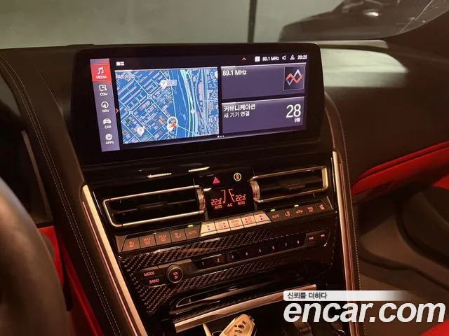 BMW 8 Series G15 — Фото автомобиля 11