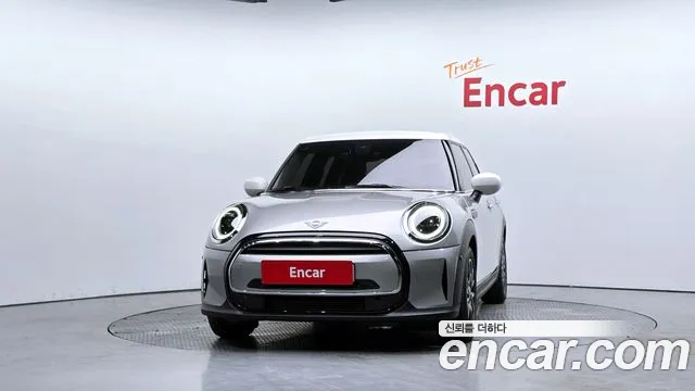 Mini Cooper Cooper 5 дверей Classic — Фото автомобиля 3