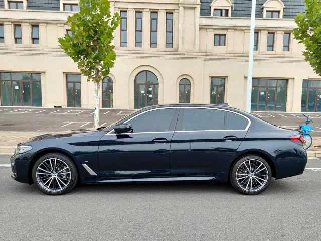 BMW 5 Series — Фото автомобиля 18