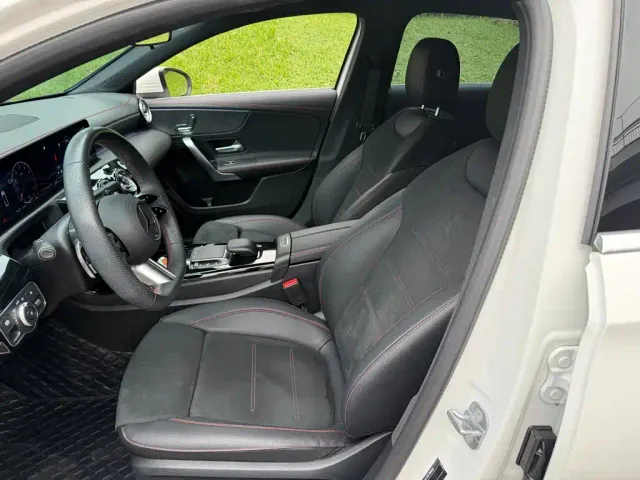 Mercedes-Benz A-Class — Фото автомобиля 8