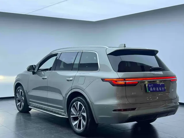 Li Auto ONE — Фото автомобиля 4