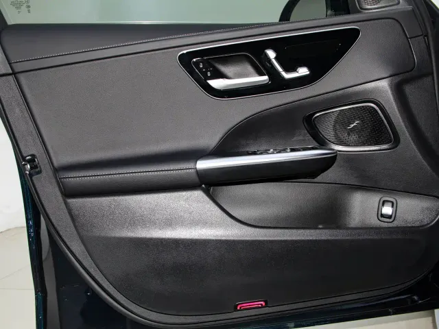 Mercedes-Benz C-Class — Фото автомобиля 11