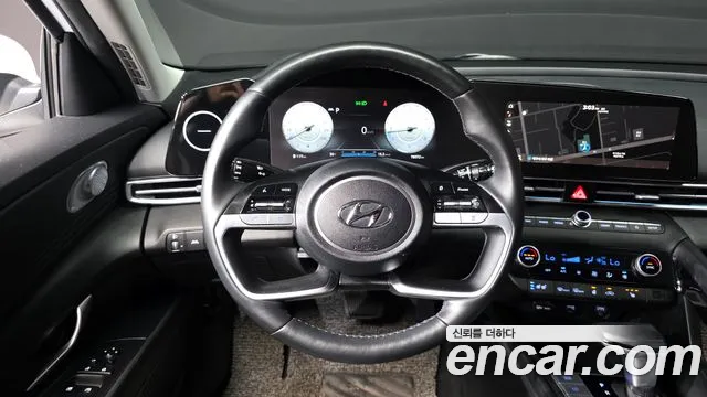 Hyundai AVANTE Avante (CN7) — Фото автомобиля 12