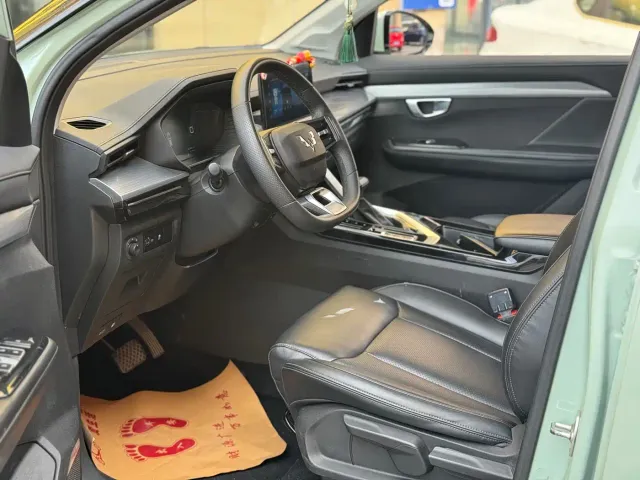 Wuling Asta — Фото автомобиля 4