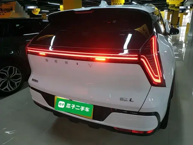 Geely Boyue L — Фото автомобиля 5