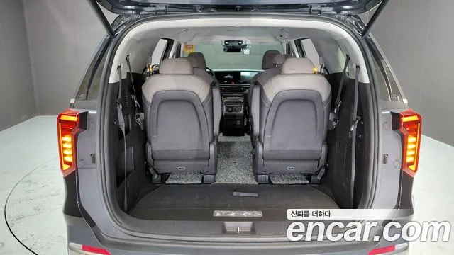 Kia Carnival Generation 4 — Фото автомобиля 25