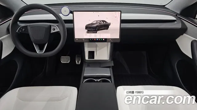 Tesla Model Y — Фото автомобиля 10