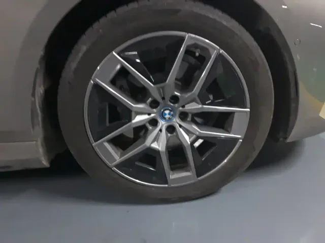 BMW i5 — Фото автомобиля 25