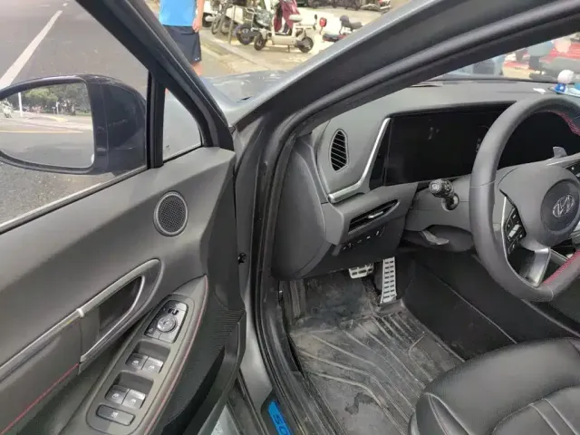 Hyundai Sonata — Фото автомобиля 17