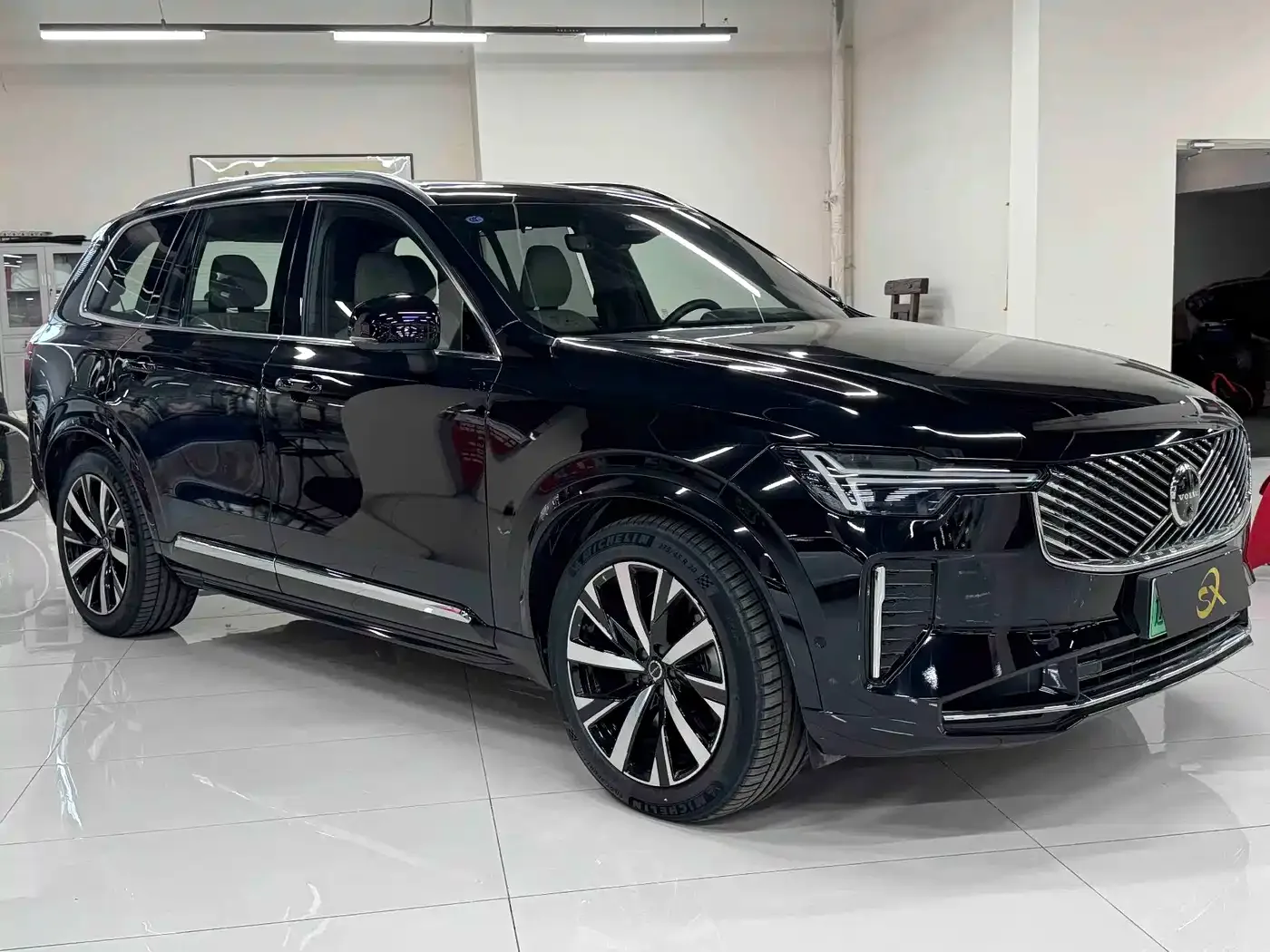 Volvo Volvo XC90 Plug-in Hybrid 2025 T8 Smart Premium Luxury 7-Seater — Фото автомобиля 3