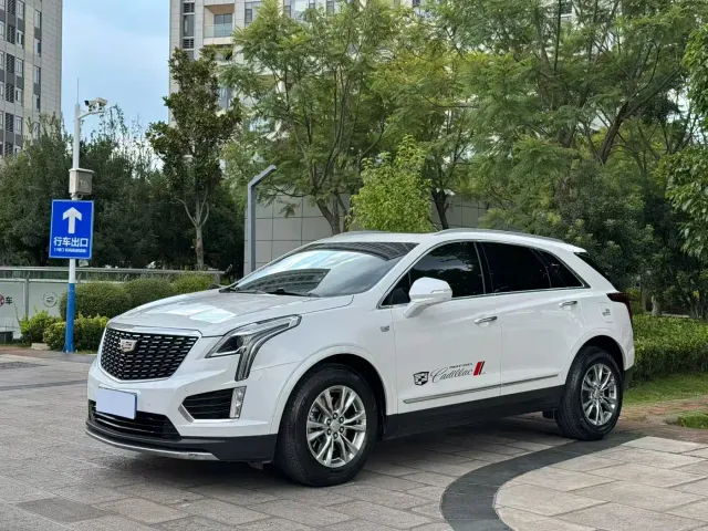 Фотография автомобиля — Cadillac XT5