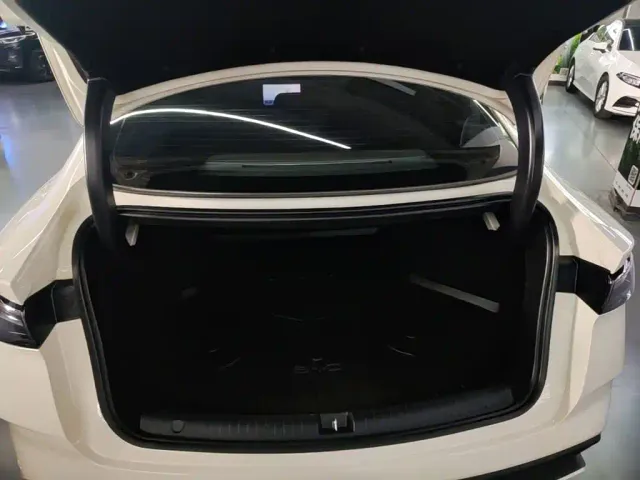 BYD Seal 06 — Фото автомобиля 18