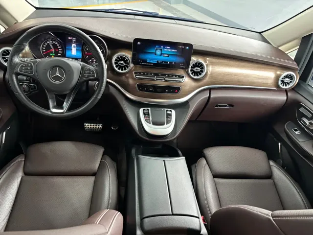 Mercedes-Benz V-Class — Фото автомобиля 10