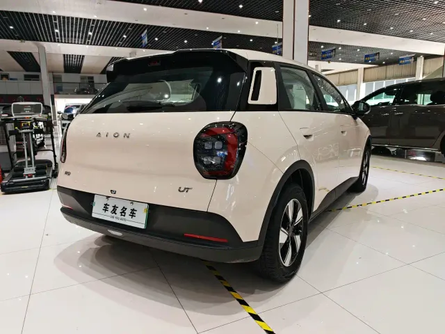 GAC Aion UT — Фото автомобиля 12