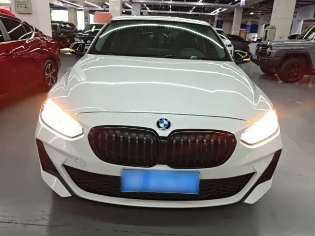 BMW 1 Series — Фото автомобиля 2