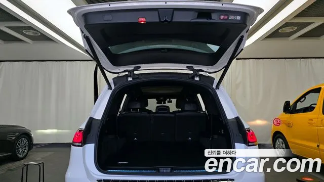 Mercedes-Benz GLS-Class — Фото автомобиля 20