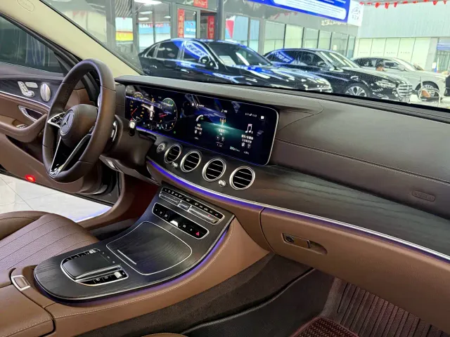 Mercedes-Benz E-Class — Фото автомобиля 10