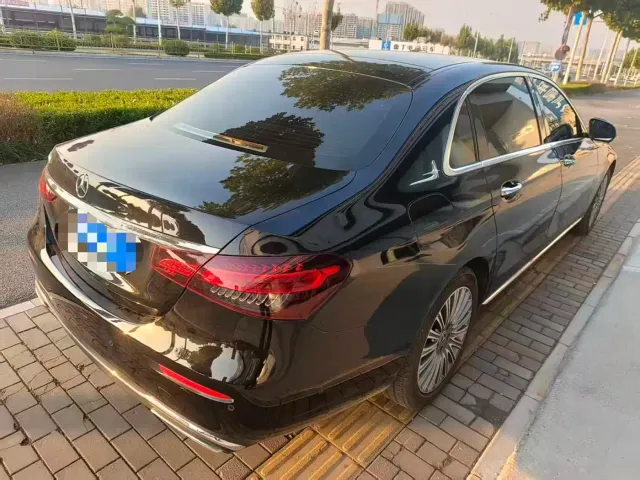 Mercedes-Benz E-Class — Фото автомобиля 8