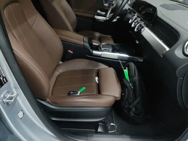Mercedes-Benz GLB-Class — Фото автомобиля 24