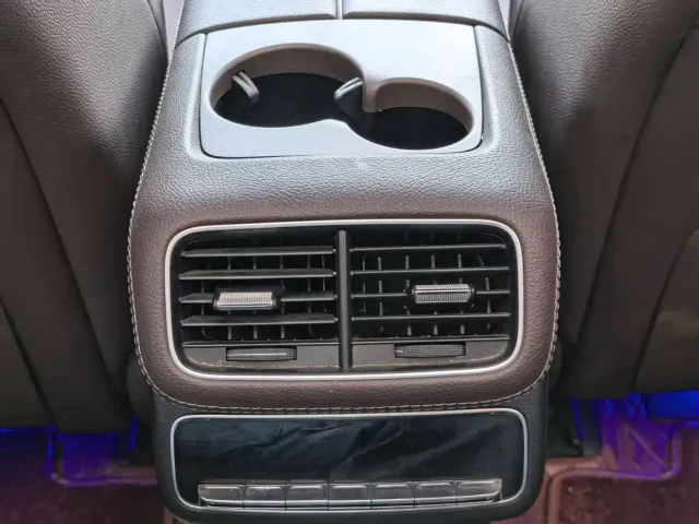Mercedes-Benz GLS-Class — Фото автомобиля 12