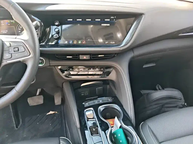 Buick Envision Plus — Фото автомобиля 12