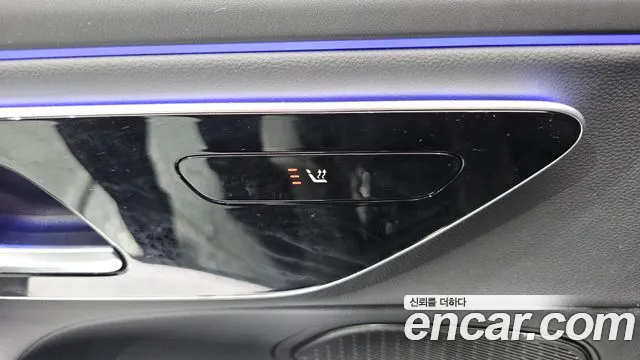 Mercedes-Benz E-Class — Фото автомобиля 27