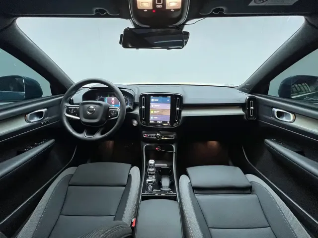 Volvo Volvo XC40 2023 B3 Zhiyuan Luxury Edition — Фото автомобиля 6