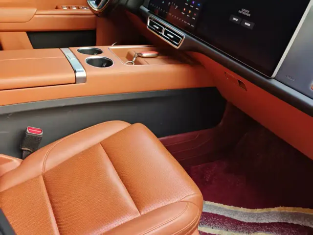 Li Auto L7 — Фото автомобиля 4
