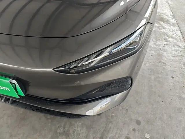 Roewe D7 — Фото автомобиля 23