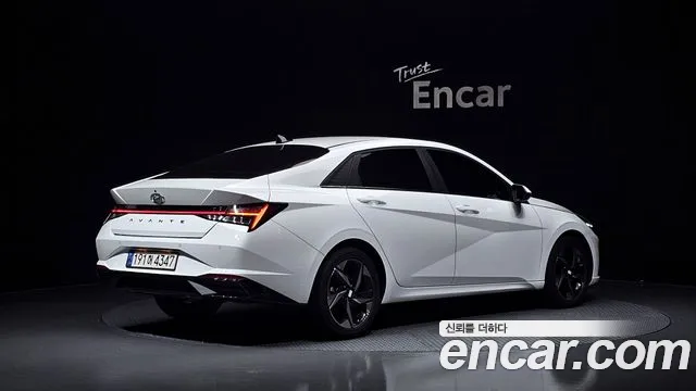 Hyundai AVANTE Avante (CN7) — Фото автомобиля 2