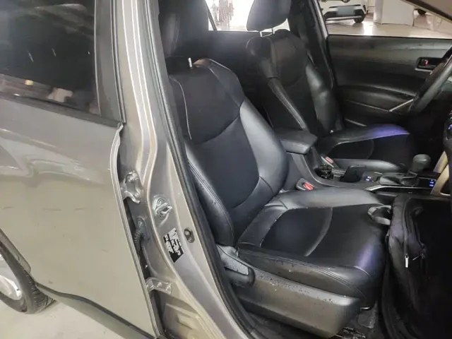 Toyota Corolla Cross — Фото автомобиля 24