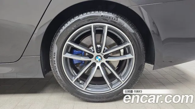BMW 5-Series — Фото автомобиля 21