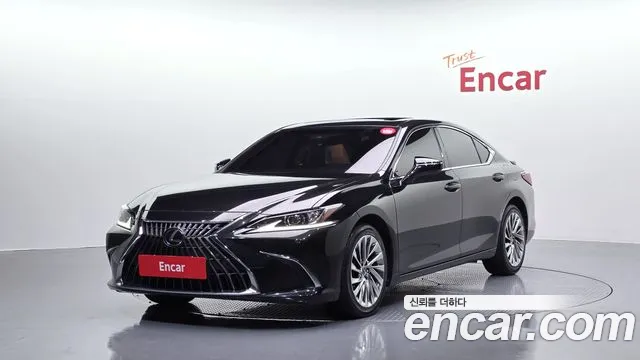Фотография автомобиля — Lexus ES Generation 7