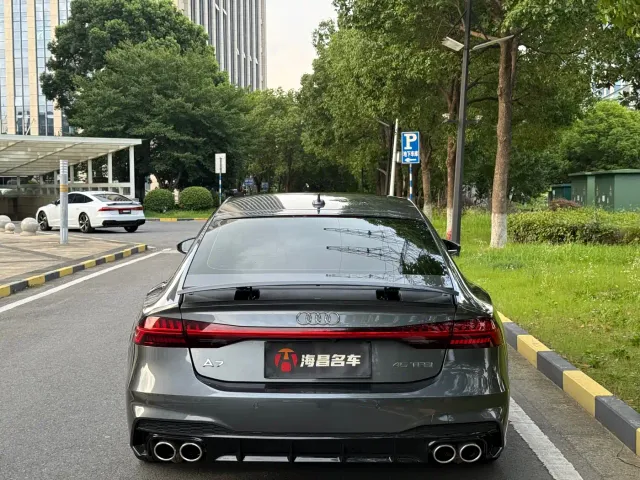 Audi A7 — Фото автомобиля 8