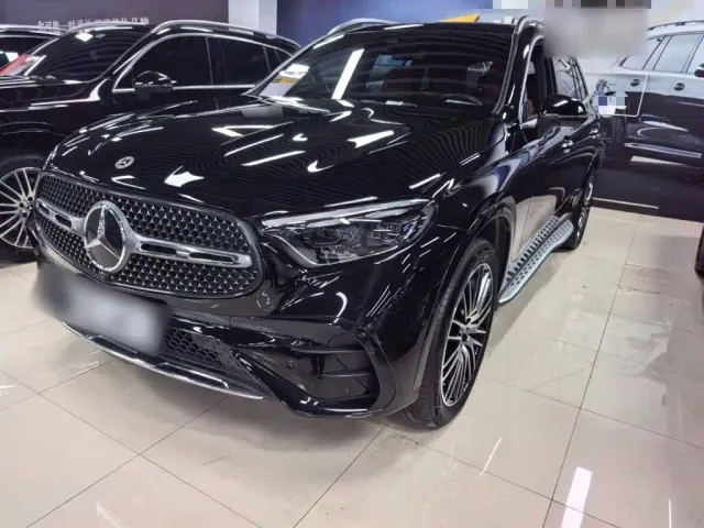 Фотография автомобиля — Mercedes-Benz GLC-Class