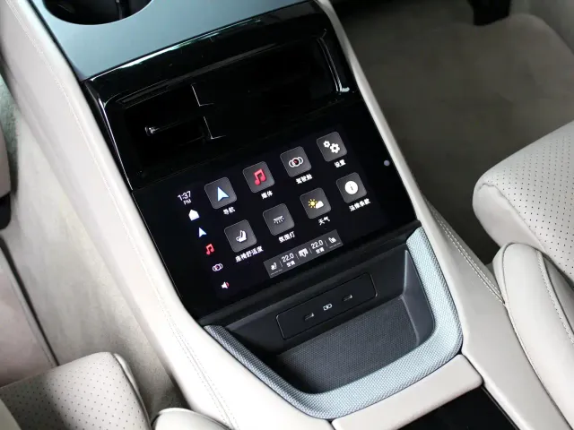 Porsche Panamera — Фото автомобиля 24