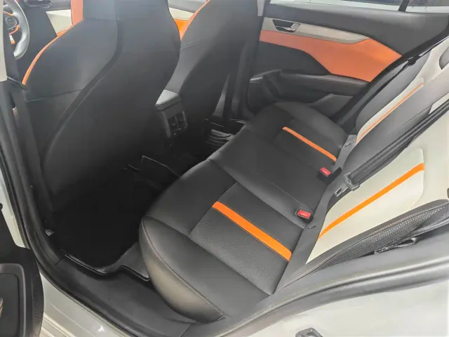 Dongfeng Yixuan — Фото автомобиля 5