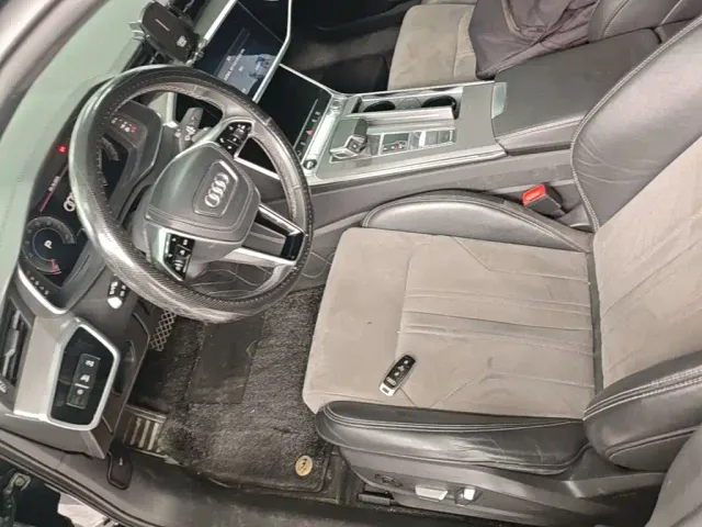 Audi A6L — Фото автомобиля 15