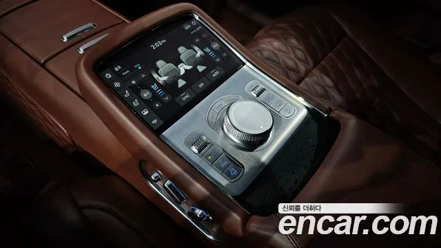 Genesis G90 Бензин 3.5 Turbo e-S/C AWD LWB — Фото автомобиля 16