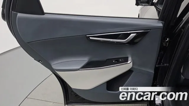 Kia EV6 — Фото автомобиля 25