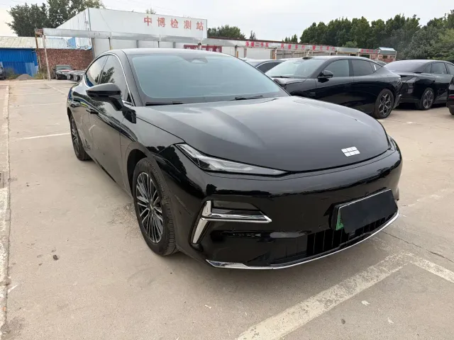 Geely Galaxy Xingyao 8 — Фото автомобиля 3
