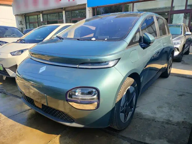 Фотография автомобиля — Baojun Cloud