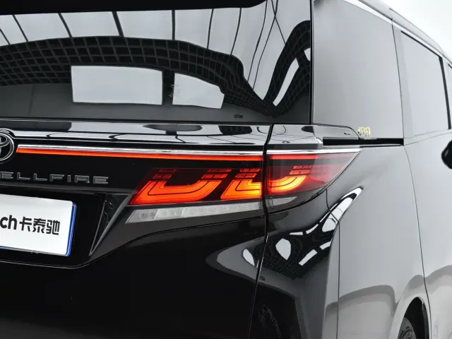 Toyota Vellfire — Фото автомобиля 20