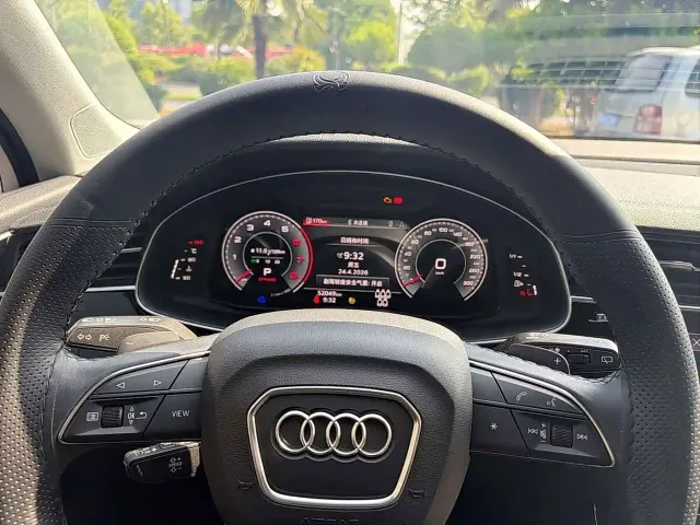 Audi Q7 — Фото автомобиля 6