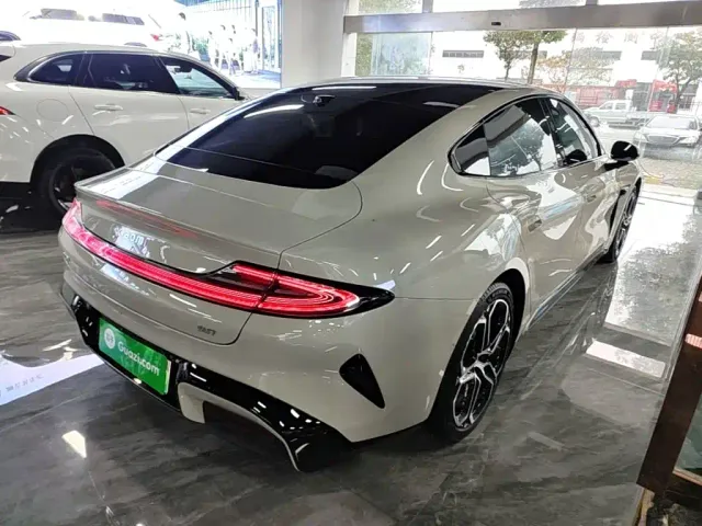 Xiaomi SU7 — Фото автомобиля 6