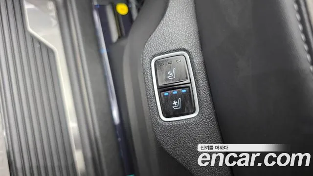 Hyundai Staria Staria 4WD Lounge 9 мест — Фото автомобиля 19