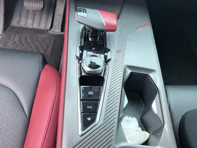 Changan Z6 — Фото автомобиля 16
