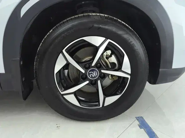BYD Yuan UP — Фото автомобиля 6