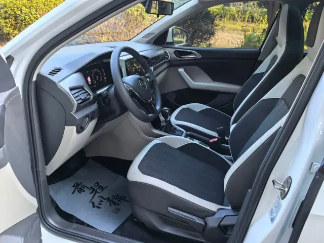 Volkswagen T-Cross — Фото автомобиля 7